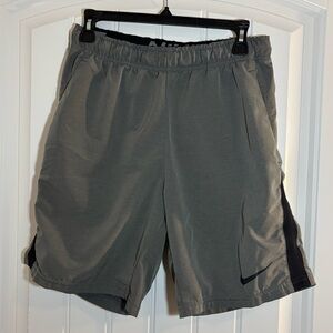 Nike Men's Athletic Shorts in Gray and Black
